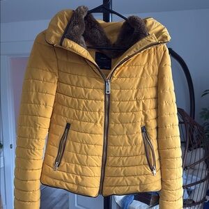 Zara Yellow Quilted Jacket with Faux Fur Collar